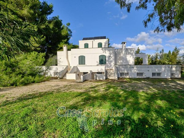 intera palazzina in vendita ad Alezio