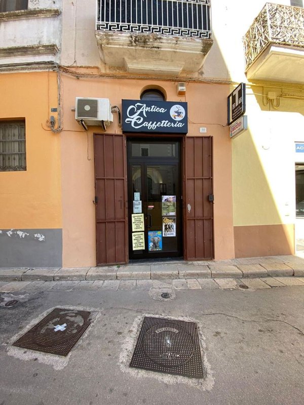 negozio in vendita ad Alezio