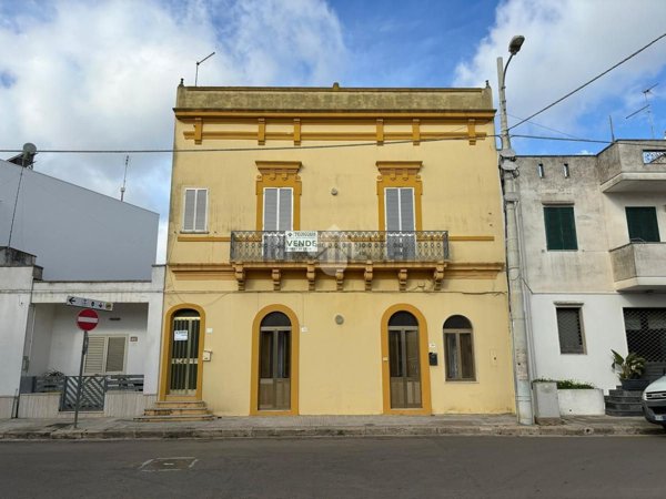 casa semindipendente in vendita ad Alezio