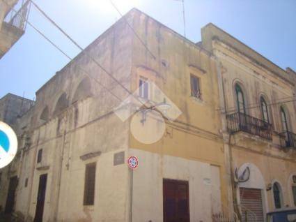 casa indipendente in vendita ad Alezio