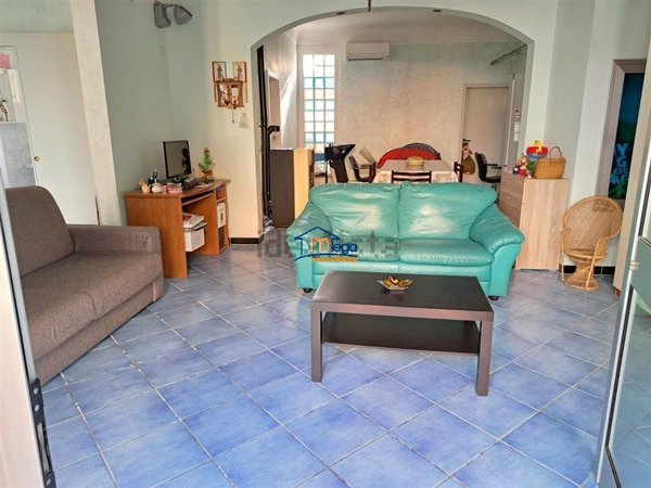 casa indipendente in vendita ad Alezio