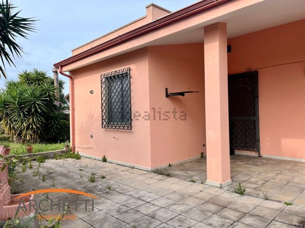 casa indipendente in vendita ad Alezio
