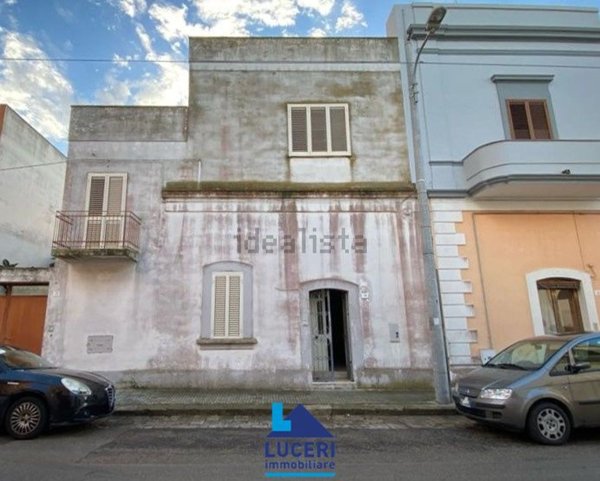 casa indipendente in vendita ad Alezio