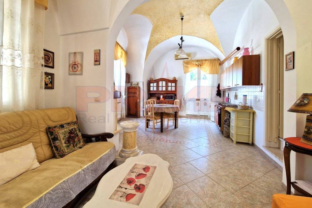 casa indipendente in vendita ad Alezio