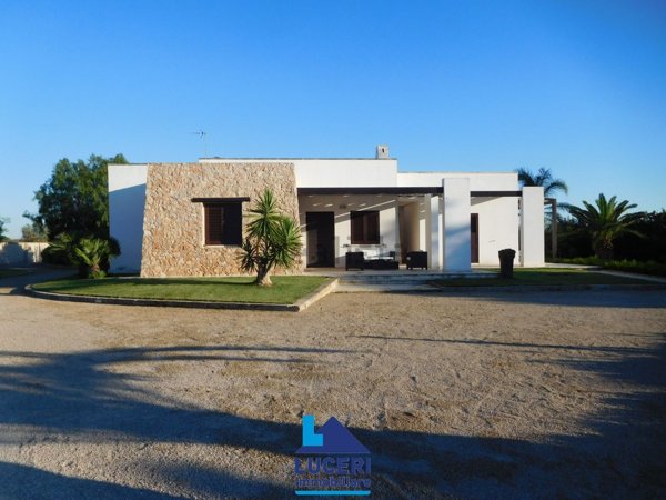 casa indipendente in vendita ad Alezio
