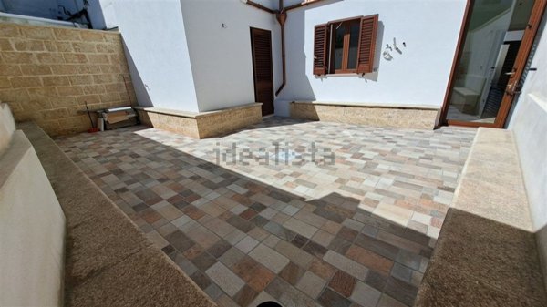 casa indipendente in vendita ad Alezio