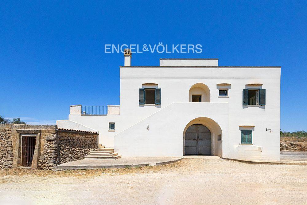 casa indipendente in vendita ad Alezio