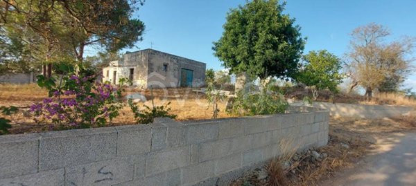 casa indipendente in vendita ad Alezio