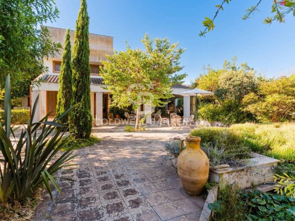 casa indipendente in vendita ad Alezio
