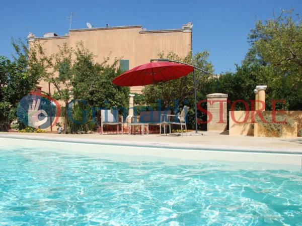 casa indipendente in vendita ad Alezio