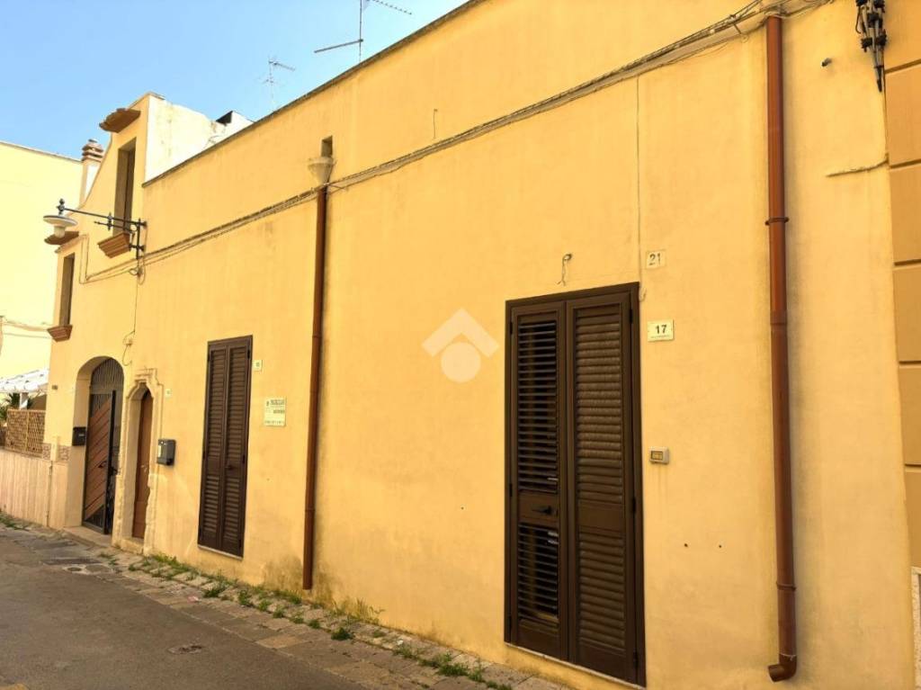 casa indipendente in vendita ad Alezio