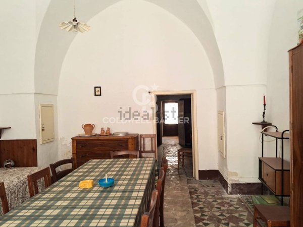 casa indipendente in vendita ad Alezio