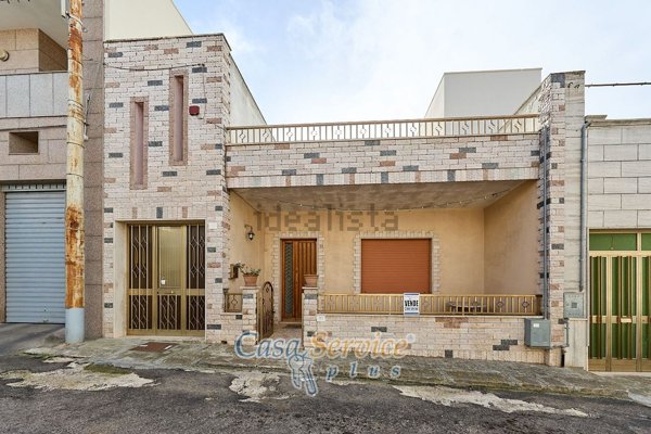 casa indipendente in vendita ad Alezio