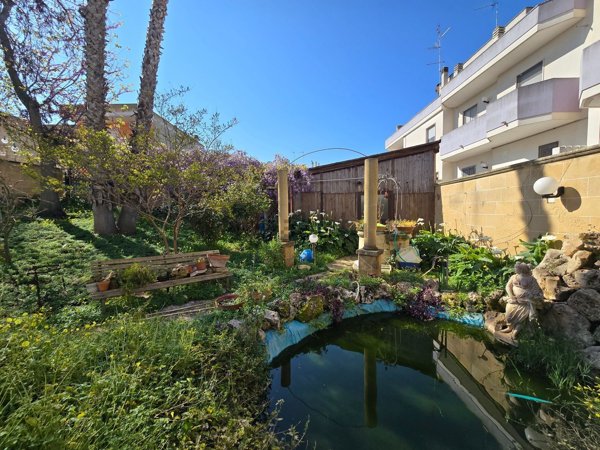 casa indipendente in vendita ad Alezio