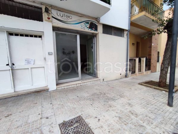 negozio in vendita ad Alezio