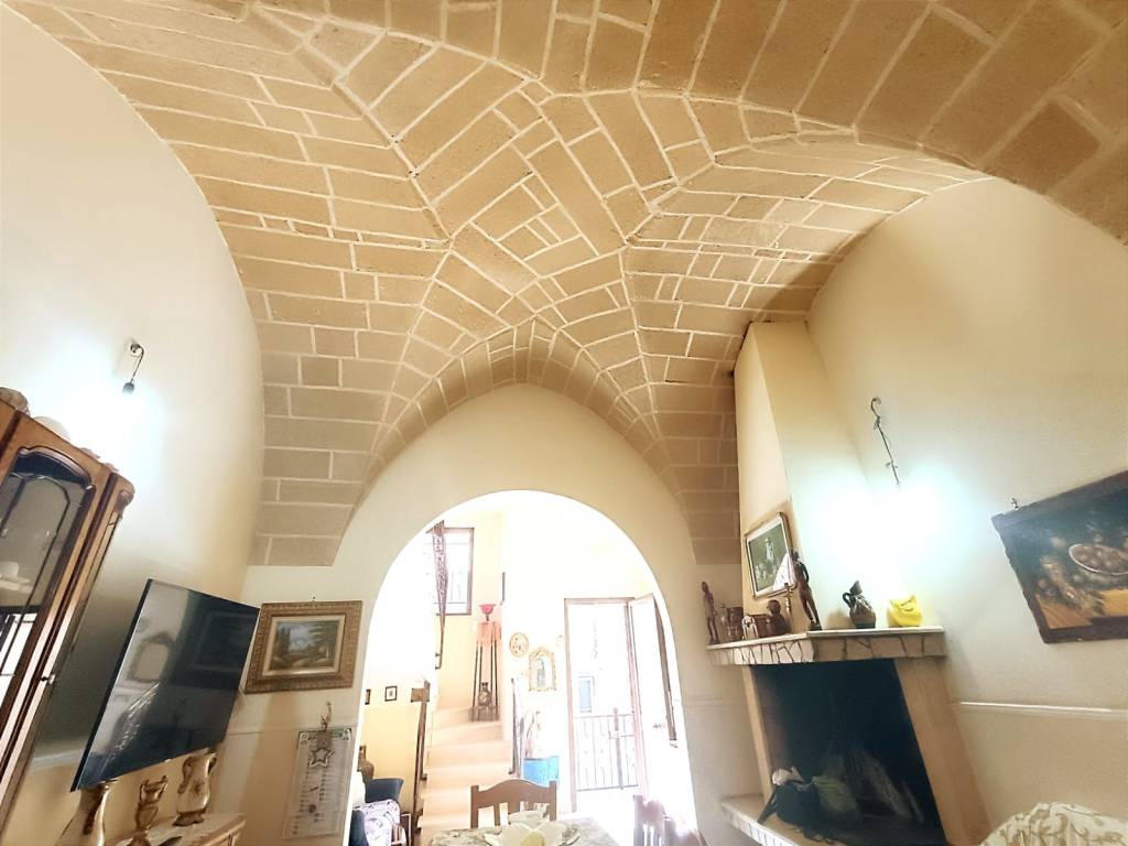 casa indipendente in vendita ad Alezio