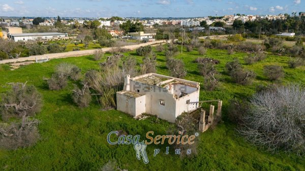 rudere in vendita ad Alezio