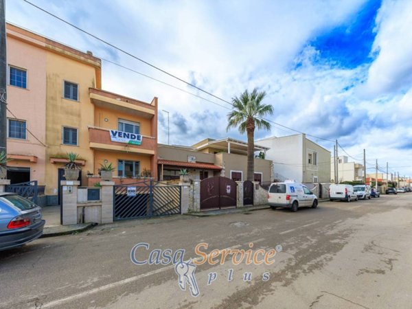 casa indipendente in vendita ad Alezio