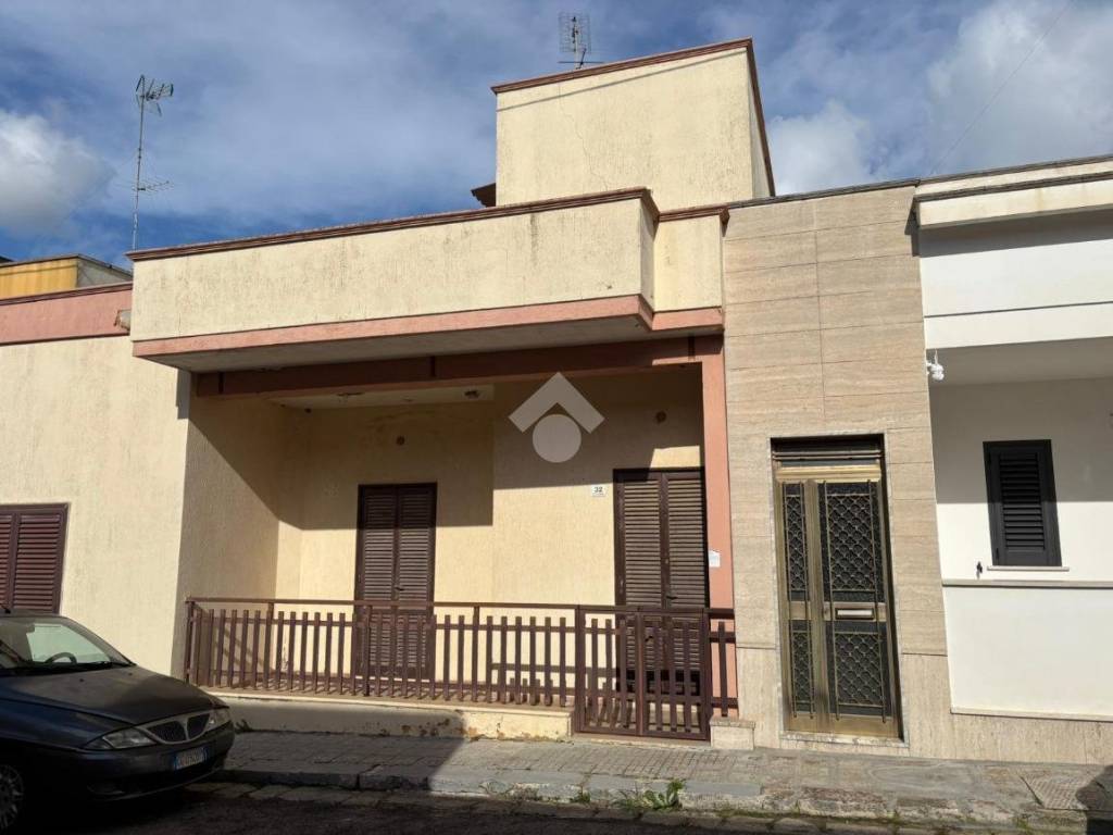 casa indipendente in vendita ad Alezio