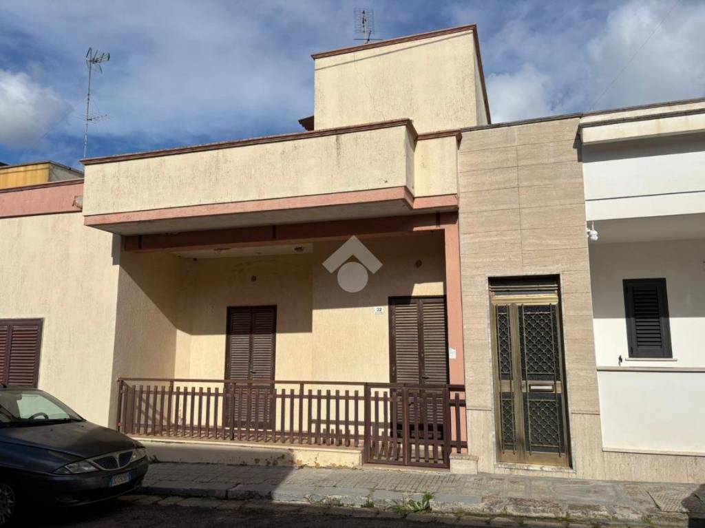 casa indipendente in vendita ad Alezio