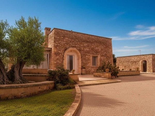 casa indipendente in vendita ad Alezio