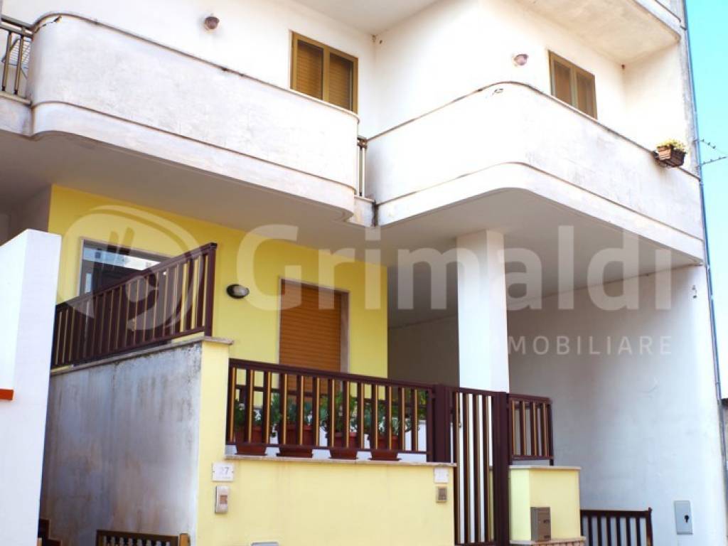 casa indipendente in vendita ad Alezio