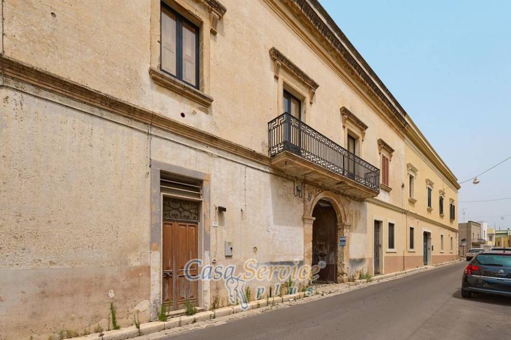 locale di sgombero in vendita ad Alezio