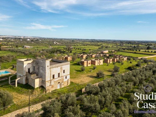 casa indipendente in vendita ad Alezio