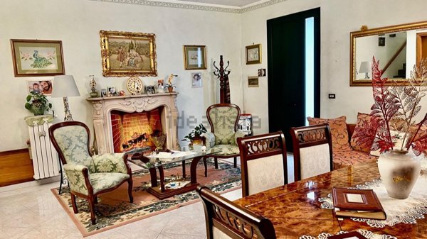 casa indipendente in vendita ad Alezio