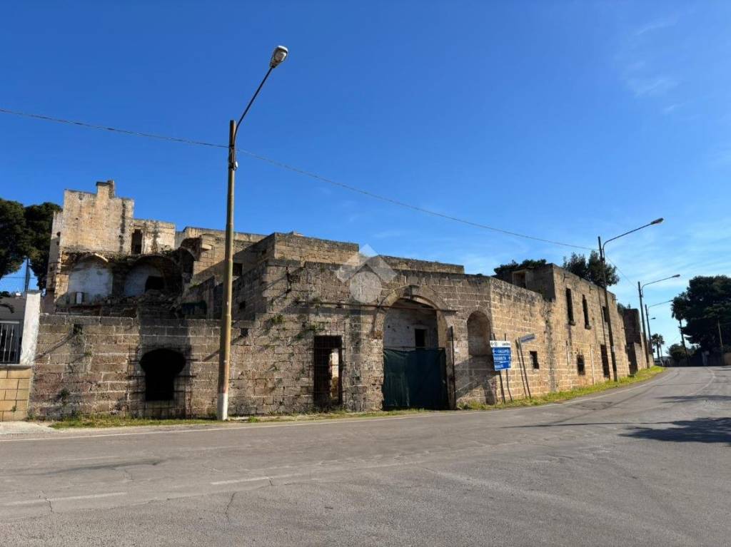 casa indipendente in vendita ad Alezio