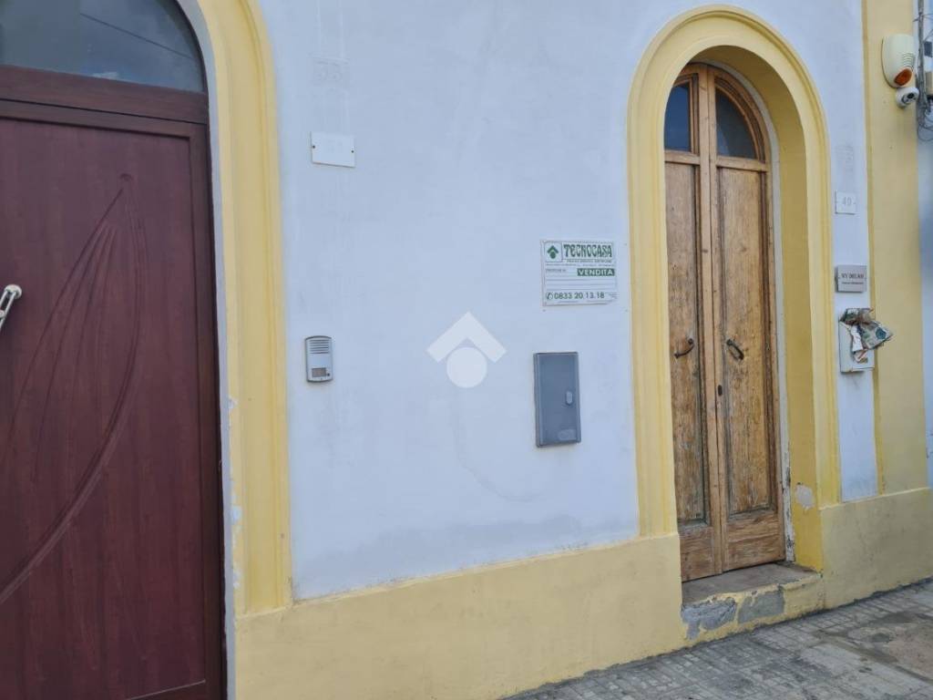 casa semindipendente in vendita ad Alezio