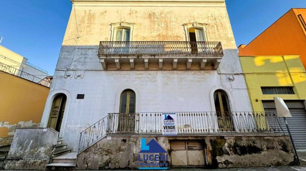 casa indipendente in vendita ad Alezio