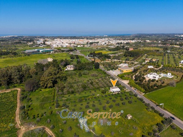 casa indipendente in vendita ad Alezio