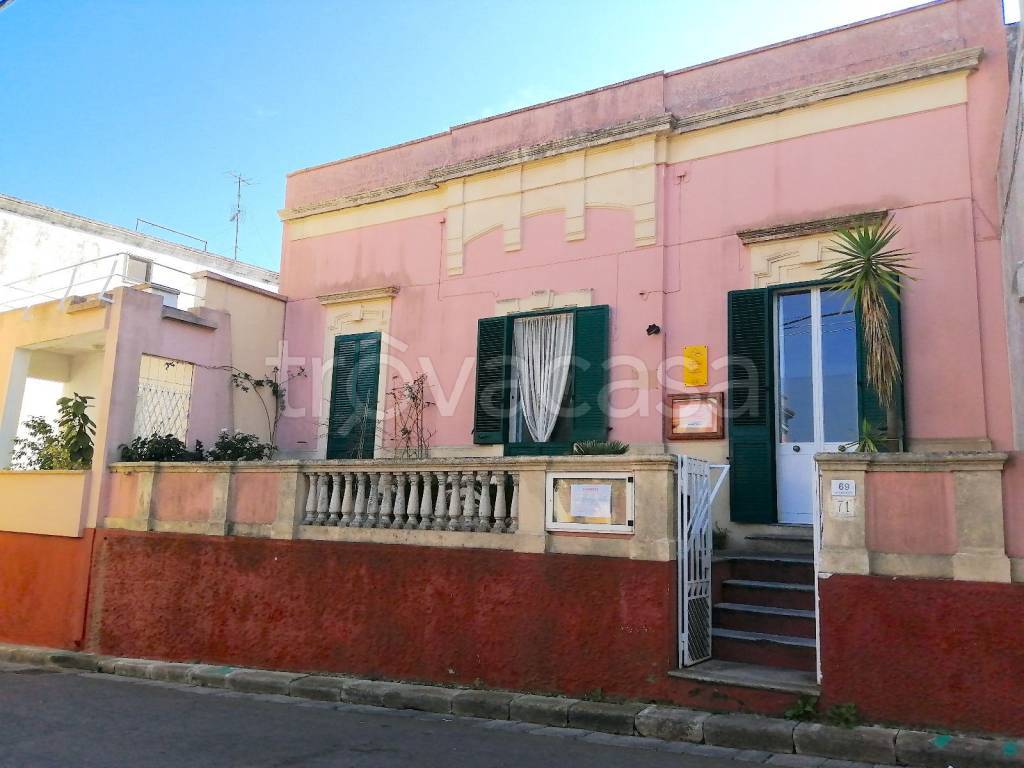 casa indipendente in vendita ad Alezio