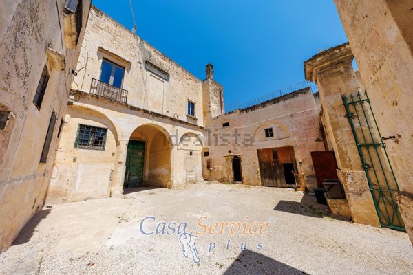 casa indipendente in vendita ad Alezio