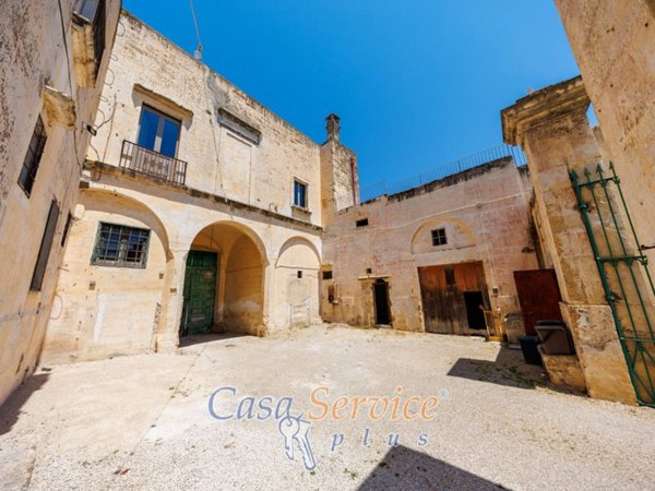 casa indipendente in vendita ad Alezio
