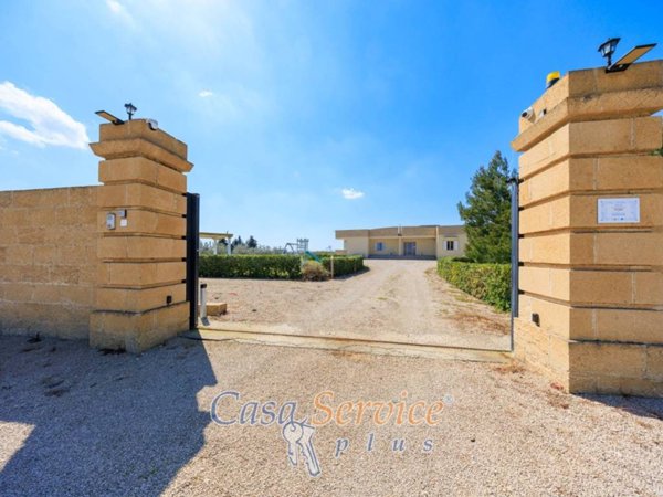 casa indipendente in vendita ad Alezio