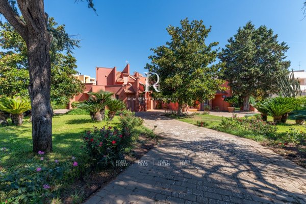 casa indipendente in vendita ad Alezio