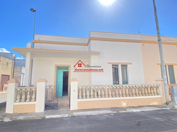 casa indipendente in vendita ad Alliste in zona Felline