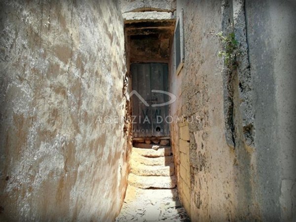 casa indipendente in vendita ad Alliste in zona Capilungo