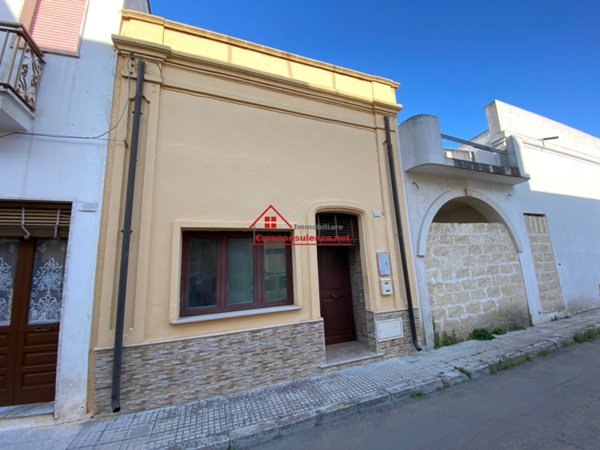 casa indipendente in vendita ad Alliste
