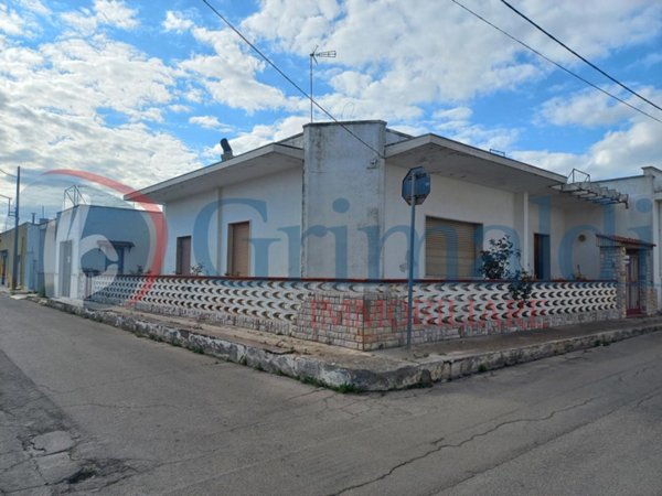 casa indipendente in vendita ad Alliste