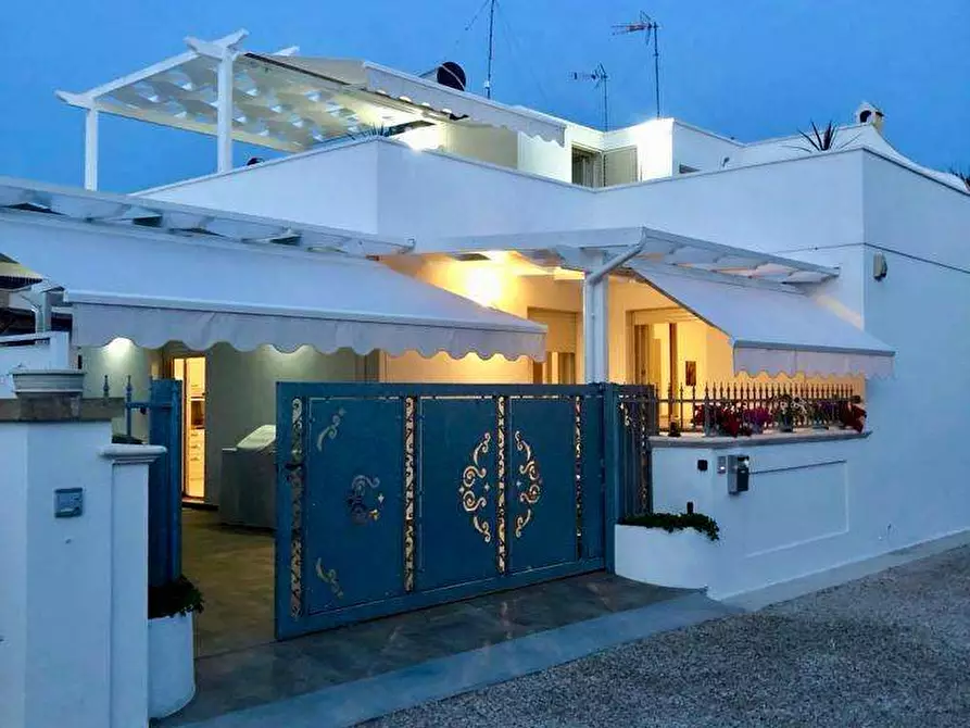 casa indipendente in vendita ad Alliste in zona Capilungo