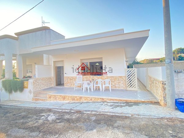casa indipendente in vendita ad Alliste in zona Capilungo