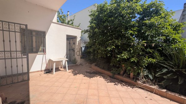 casa indipendente in vendita ad Alliste in zona Posto Rosso