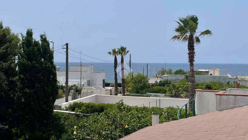 casa indipendente in vendita ad Alliste in zona Capilungo