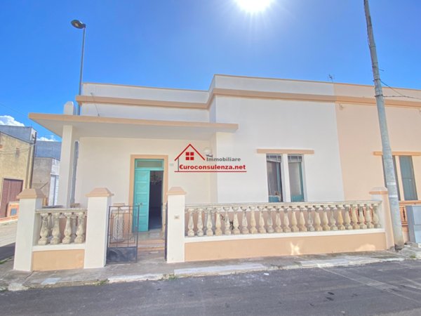 casa indipendente in vendita ad Alliste in zona Felline