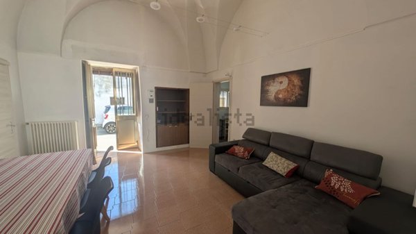 casa indipendente in vendita ad Alliste in zona Posto Rosso