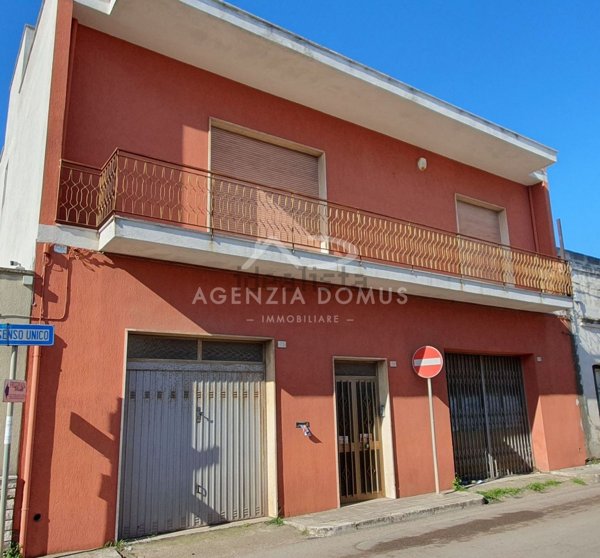 casa indipendente in vendita ad Alliste in zona Posto Rosso