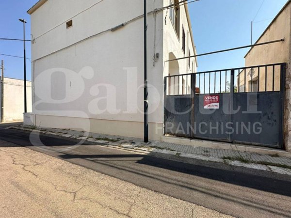 appartamento in vendita ad Alliste in zona Felline